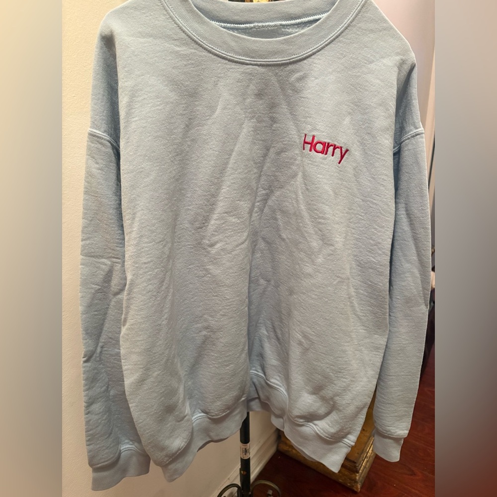 Harry Styles blue “Harry” sweater